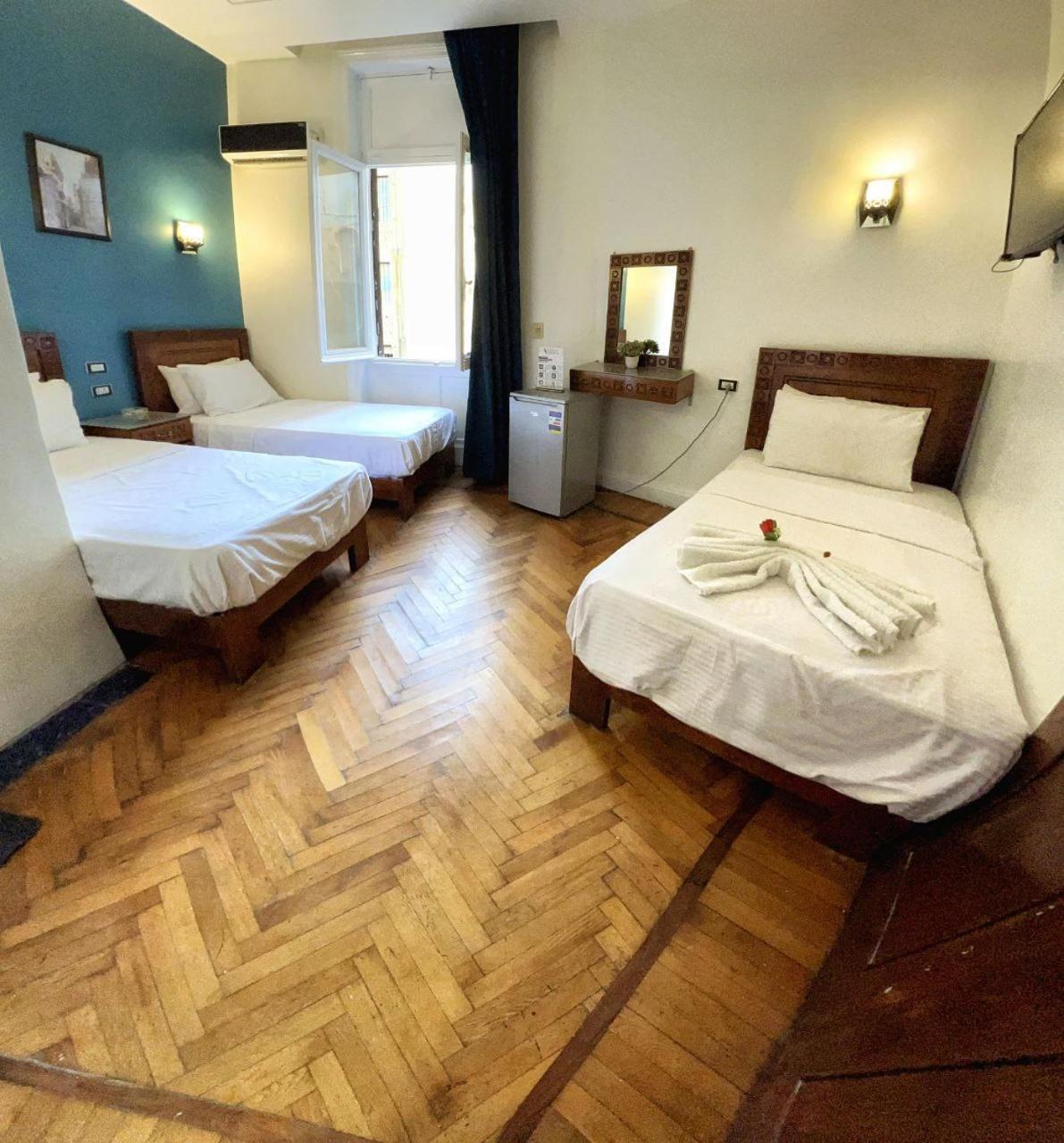 Minerva Grand Hostel Il Cairo Esterno foto