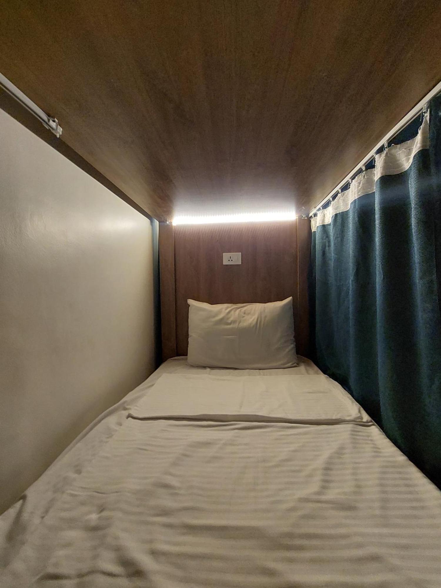 Minerva Grand Hostel Il Cairo Esterno foto